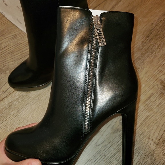 Guess Dejah2 Booties - Picture 5 of 6